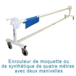 Enrouleur de moquette avec mandrin