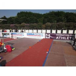 Portable raised track unitwith integrated take-off board 2.50 x 1.22m