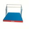 Free-standing uneven bars with rollers and mattress
