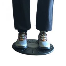 Balance board / wobble board