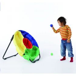 Throwing game